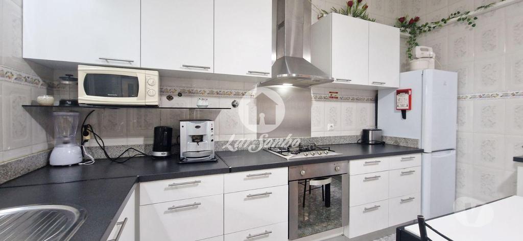 Apartamentos a venda Vila do Conde - Fotos para Moradia T5+4 c piscina e espaço comercial em Rio Mau- Vila do