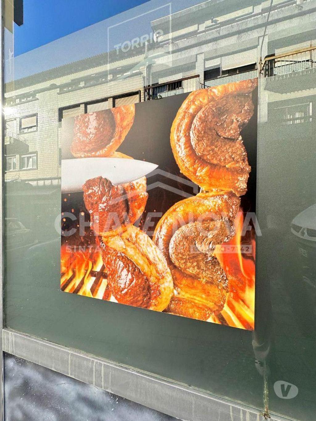 Comprar Loja Porto - Fotos para Trespasse de Restaurante Churrasqueira na rua Bonjardim - Porto