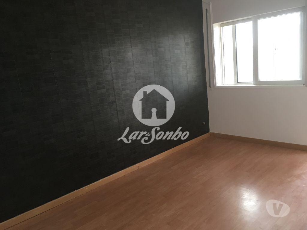 Apartamentos a venda Póvoa de Varzim - Fotos para Moradia M5 triplex no centro da Povoa de Varzim (240-M-20332)