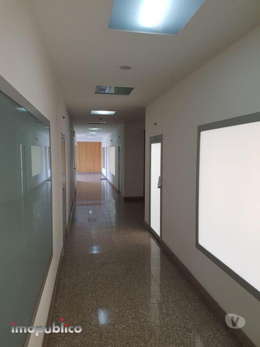 Aluguer Loja Vila Verde - Fotos para ESCRITÓRIO P SERVIÇOS, ZONA NOBRE VILA VERDE