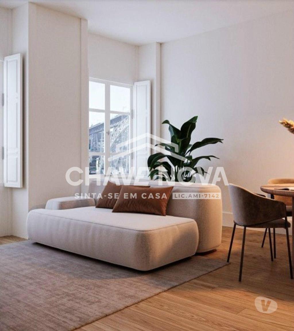 Apartamentos a venda Porto - Fotos para Apartamento T1 NOVO c Óptimos Acabamentos, Escadas dos