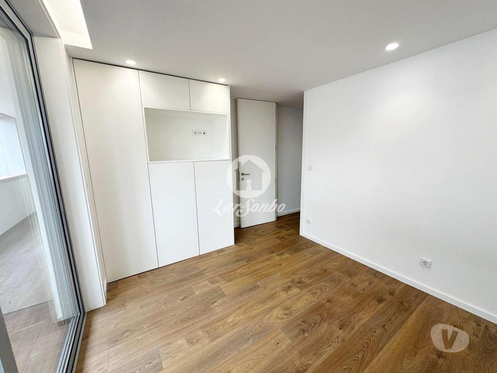 Apartamentos a venda Póvoa de Varzim - Fotos para Apartamento T2 como novo com Garagem Fechada no centro da Póvoa