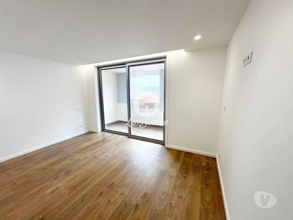 Apartamentos a venda Póvoa de Varzim - Fotos para Apartamento T2 como novo com Garagem Fechada no centro da Póvoa