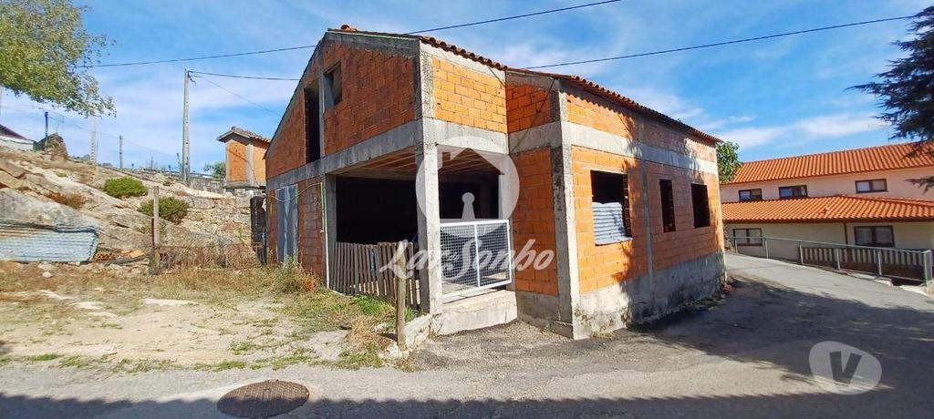 Apartamentos a venda Montalegre - Fotos para Moradia individual em grosso com projeto aprovado em Cabril,