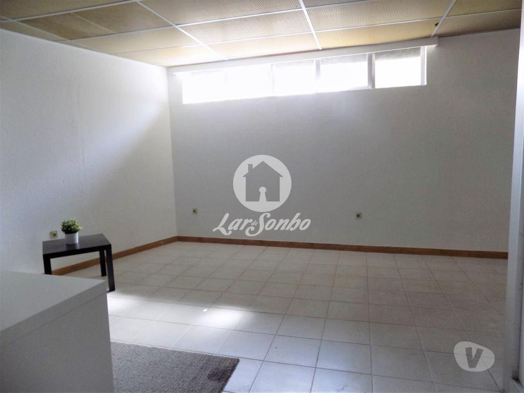 Comprar Loja Vila Nova de Famalicão - Fotos para Loja com 30 m2 no centro da cidade de V.N. de Famalicão