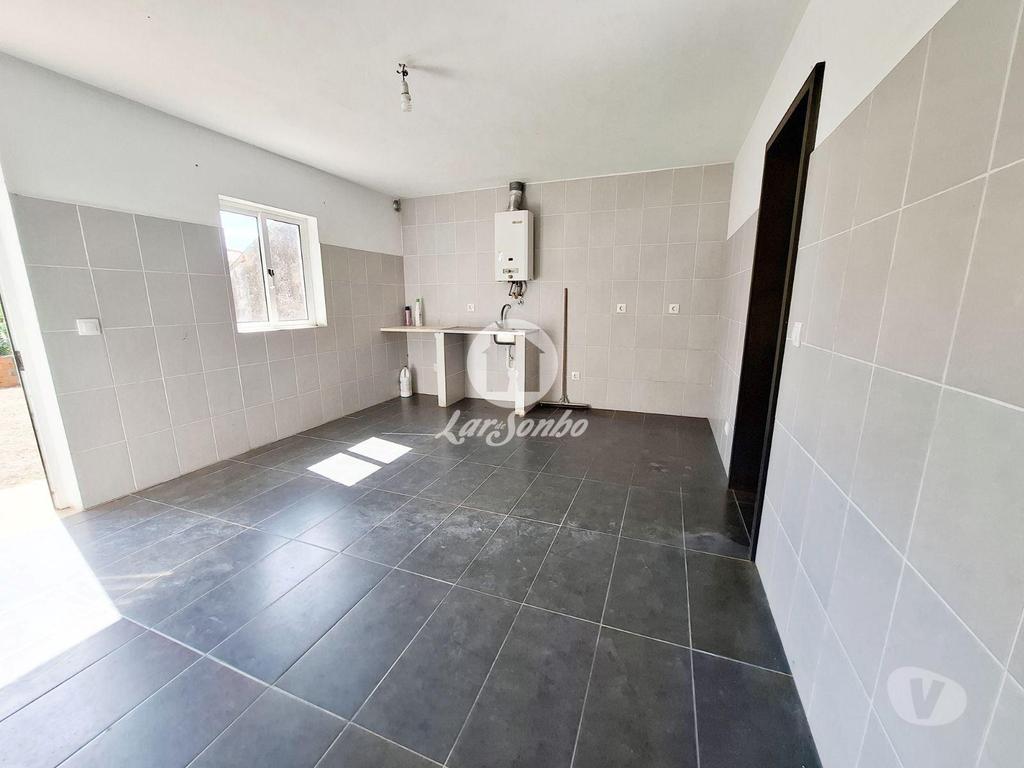 Apartamentos a venda Póvoa de Varzim - Fotos para Moradia T3 para restauro com terreno de 311m2 em Terroso- Póvoa