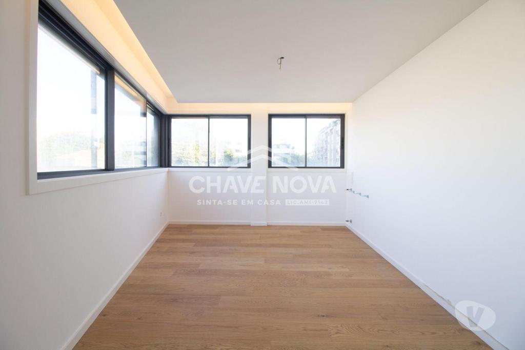 Apartamentos a venda Vila Nova de Gaia - Fotos para Apartamento T2 Novo c Lugar de Garagem + Arrumo em Canidelo