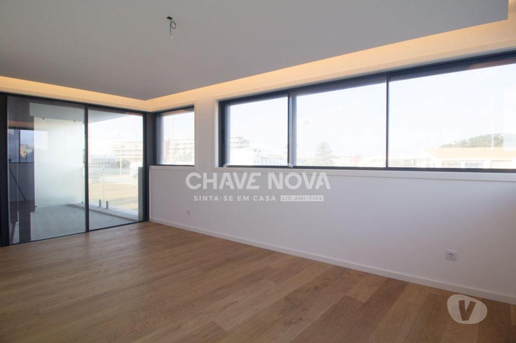 Apartamentos a venda Vila Nova de Gaia - Fotos para Apartamento T2 Novo c Lugar de Garagem + Arrumo em Canidelo