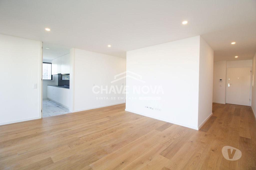 Apartamentos a venda Vila Nova de Gaia - Fotos para Apartamento T2 Novo c Lugar de Garagem + Arrumo em Canidelo