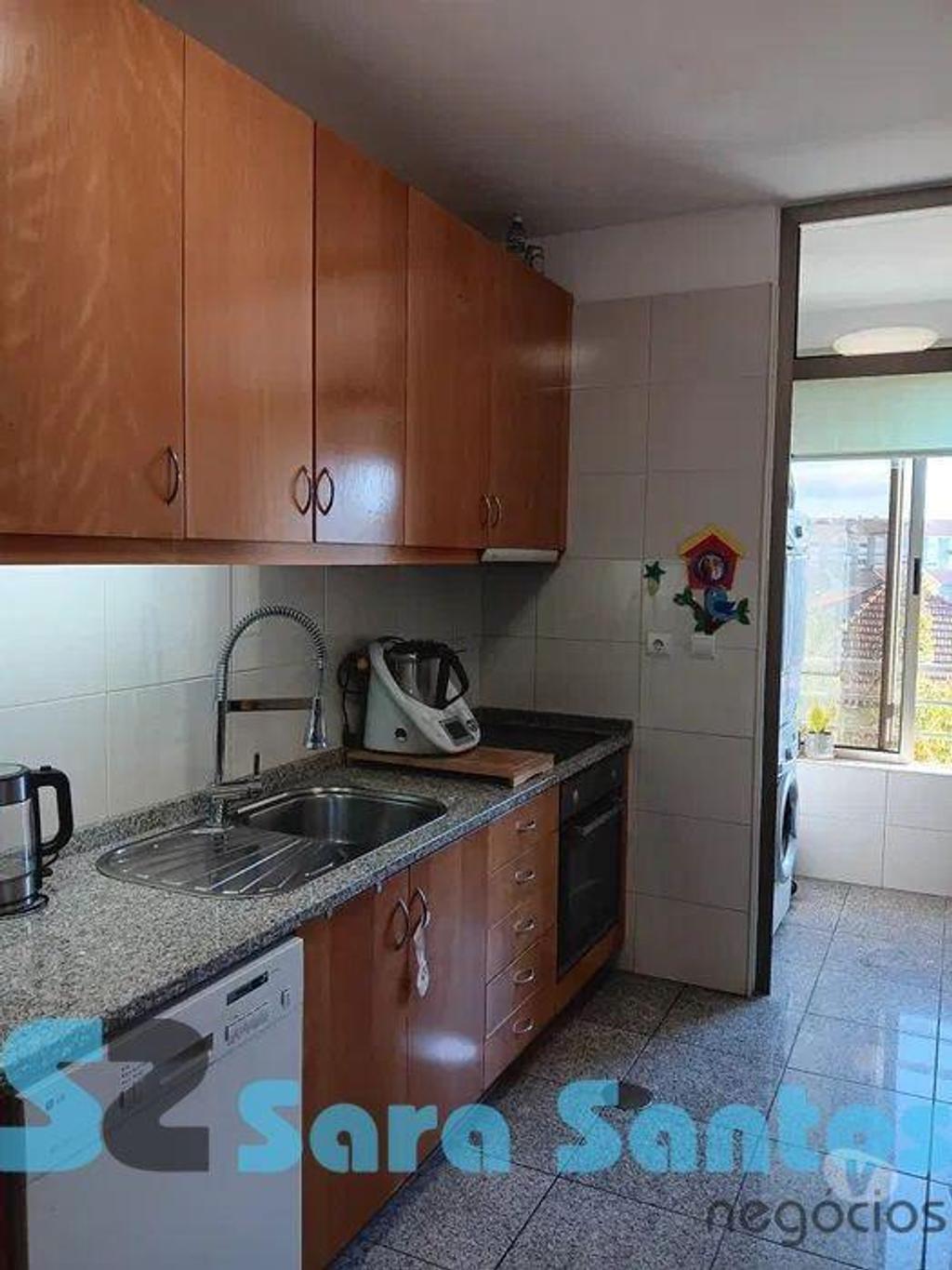 Apartamentos a venda Maia - Fotos para Maia-T2 C Garagem em condomínio C Piscina-Maia (SS0997)