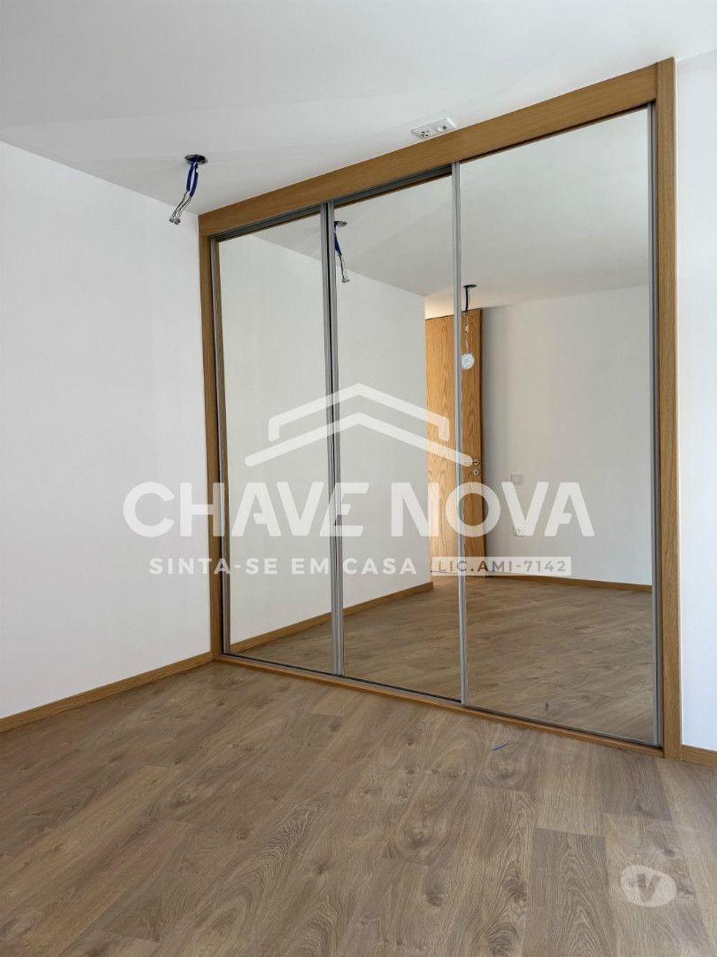 Imóveis para alugar Porto - Fotos para Arrendamento T2 c 2 lugares de garagem no Porto