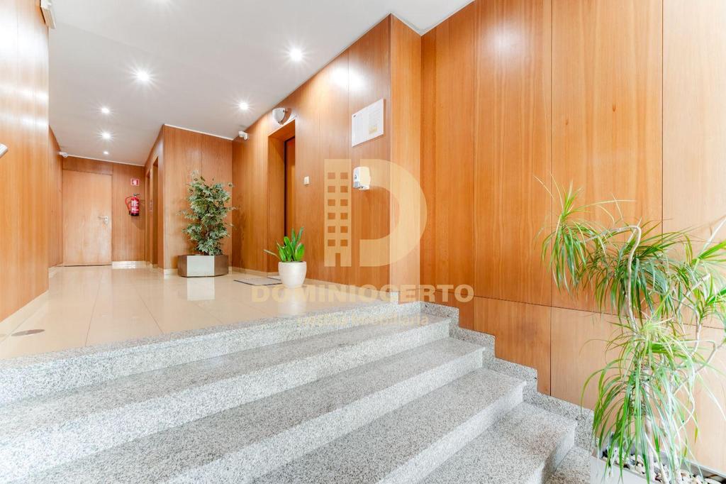 Apartamentos a venda Maia - Fotos para Espetacular T2 nos Maninhos - 145m2 -Box 2 carros-Elevador