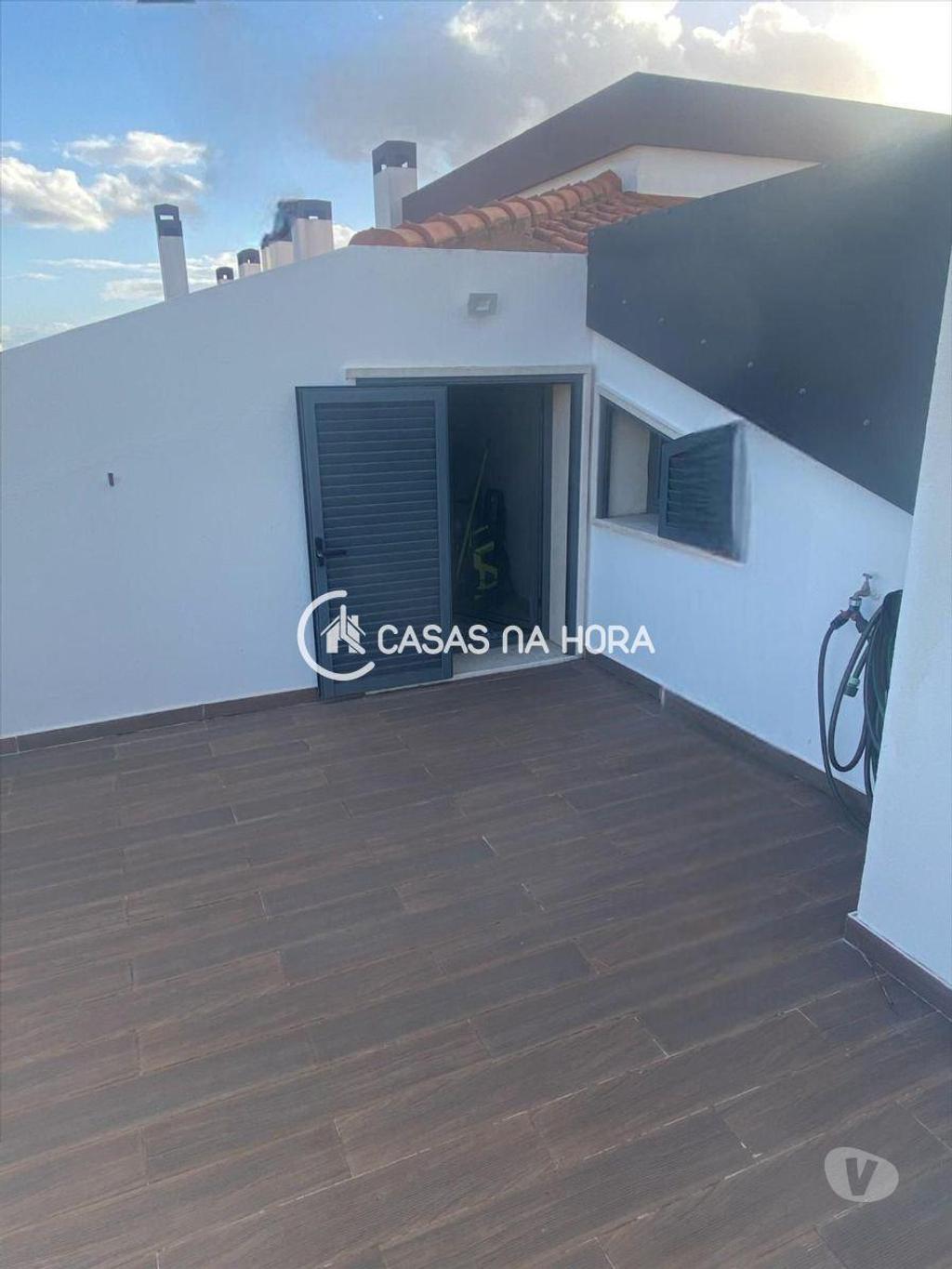 Apartamentos a venda Entroncamento - Fotos para Entroncamento-T3+1 Duplex, 3ºandar (pqnacoes A 00011)
