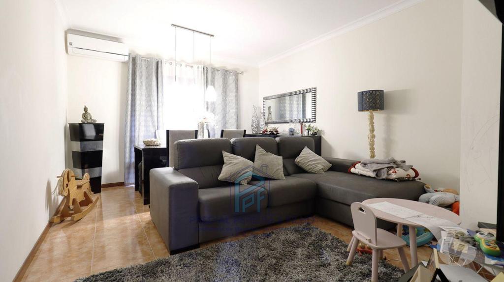 Apartamentos a venda Gondomar - Fotos para Apartamento T2 - Rio Tinto Junto à Estação Comboios (T22403)