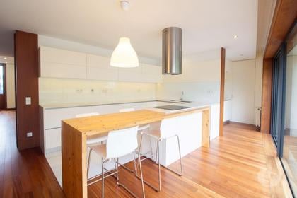 Apartamentos para vender - Fotos para Matosinhos-Moradia T3+1 em Leça da Palmeira (LUX 00319)