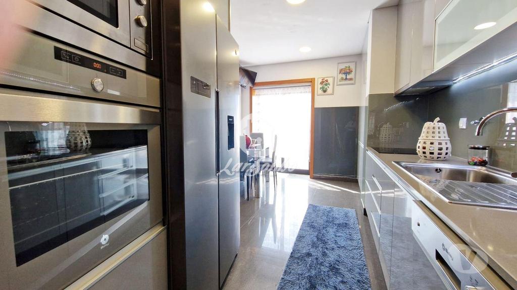 Apartamentos a venda Vila do Conde - Fotos para Excelente T3 c garagem fechada no centro de Vila do Conde