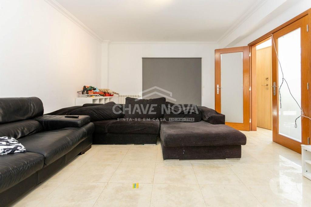 Apartamentos a venda Almada - Fotos para Moradia T3, varanda, lareira, cozinha zona de refeições,