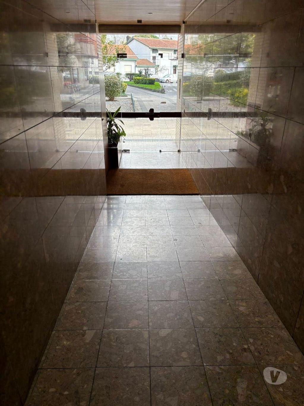 Apartamentos a venda Matosinhos - Fotos para Excelente T3 devoluto e sem mobília, com garagem individual,