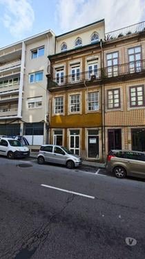 Sala Rua Boavista Prça República 40m2 400euros