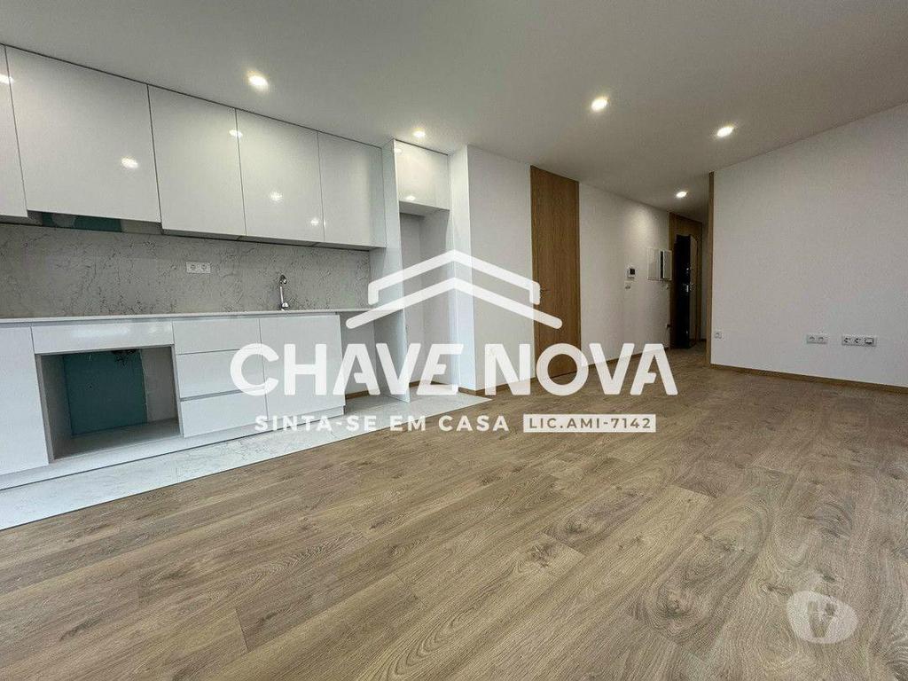 Imóveis para alugar Porto - Fotos para Arrendamento T2 c 2 lugares de garagem no Porto