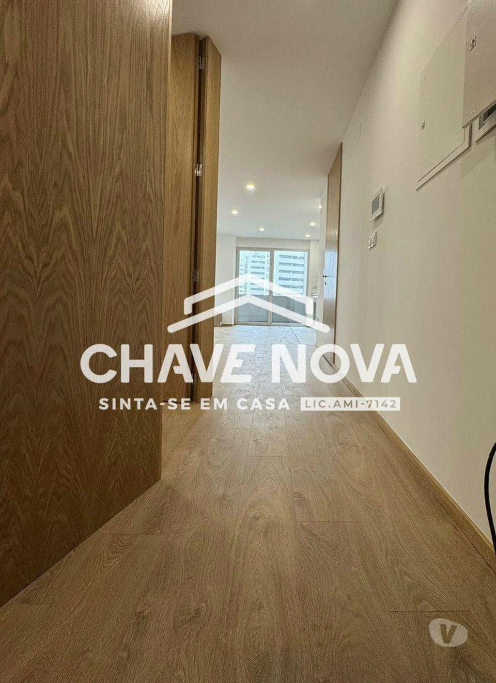Imóveis para alugar Porto - Fotos para Arrendamento T2 c 2 lugares de garagem no Porto
