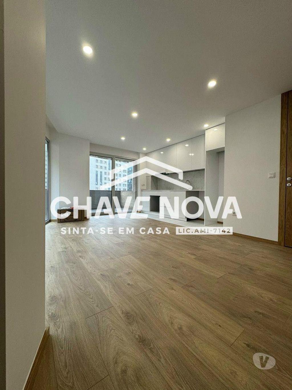 Imóveis para alugar Porto - Fotos para Arrendamento T2 c 2 lugares de garagem no Porto