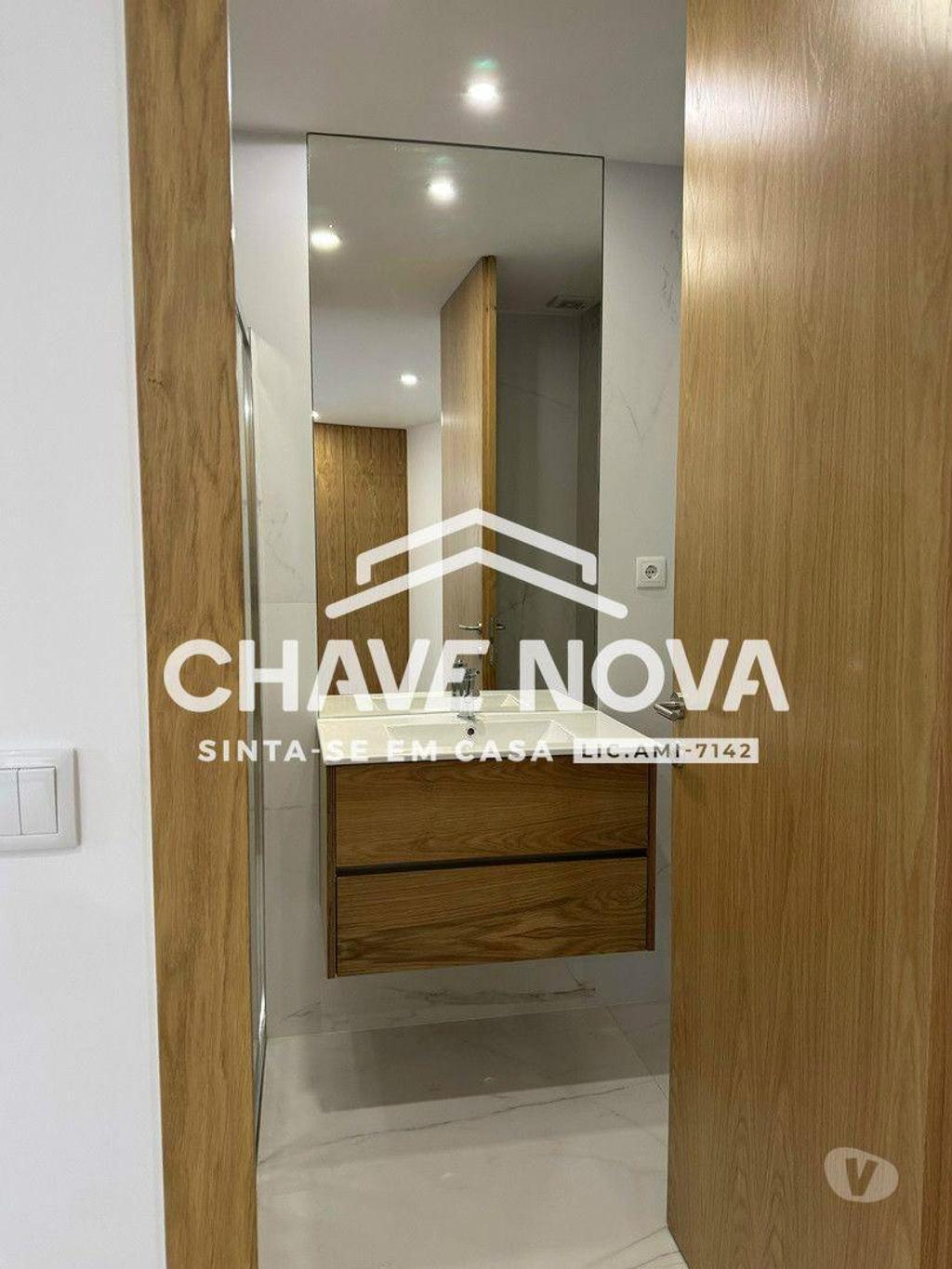 Imóveis para alugar Porto - Fotos para Arrendamento T2 c 2 lugares de garagem no Porto