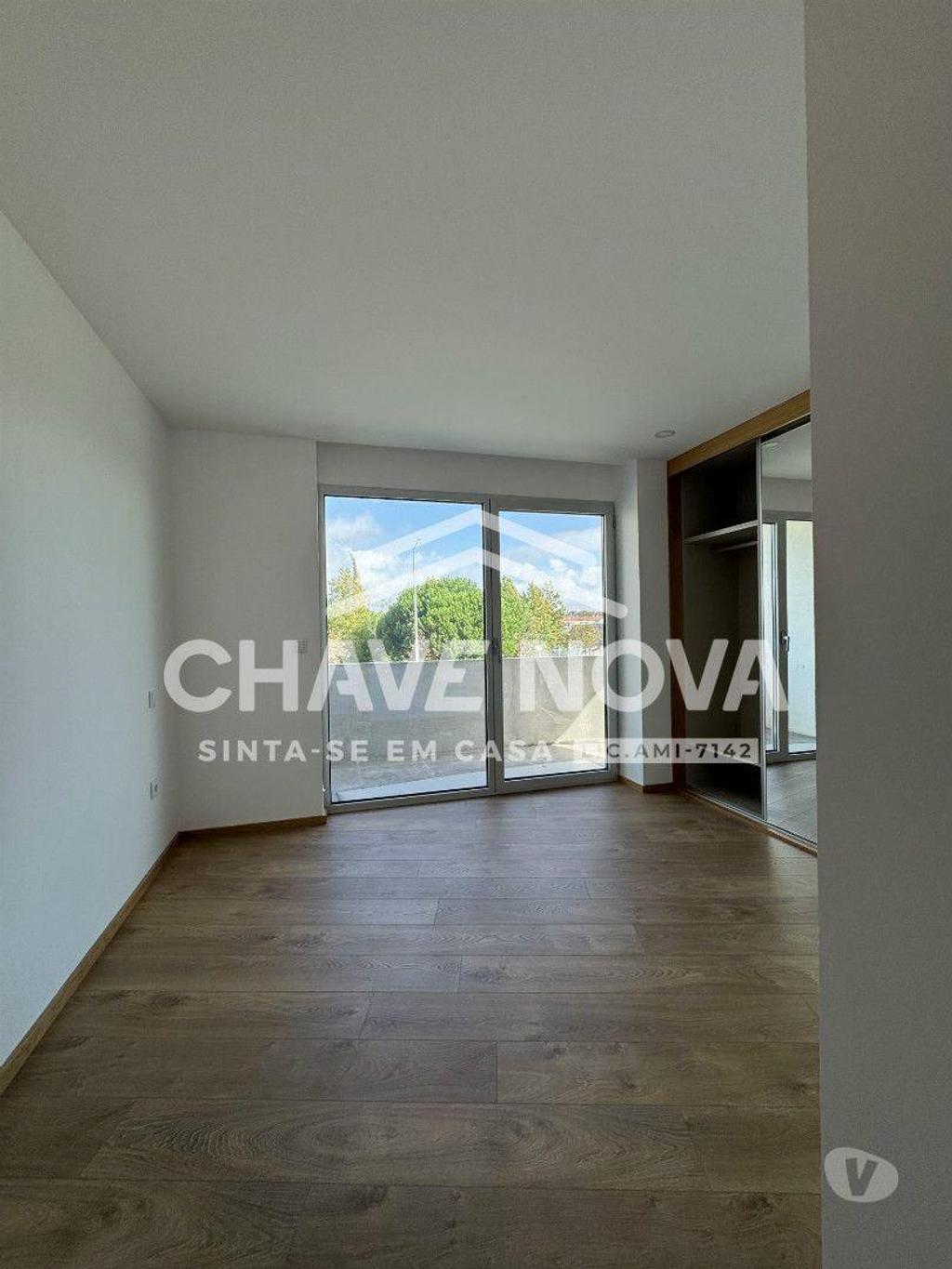 Imóveis para alugar Porto - Fotos para Arrendamento T1 c lugar de garagem no Porto
