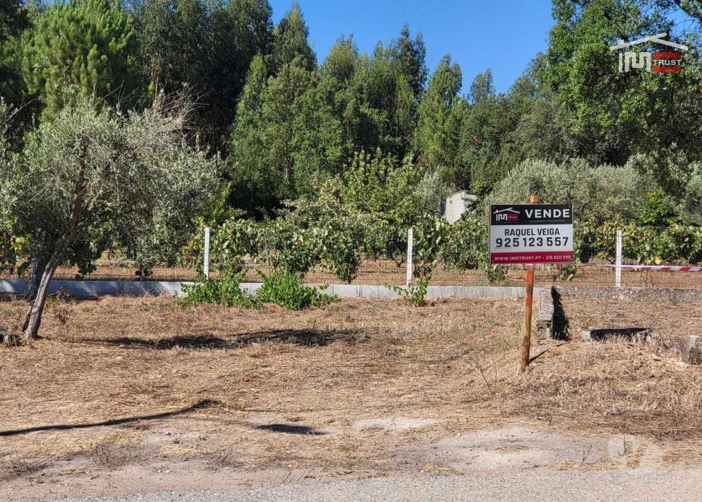 Comprar Loja Vila de Rei - Fotos para Terreno para Construção com 986 m² em Penedo - Vila de Rei:...