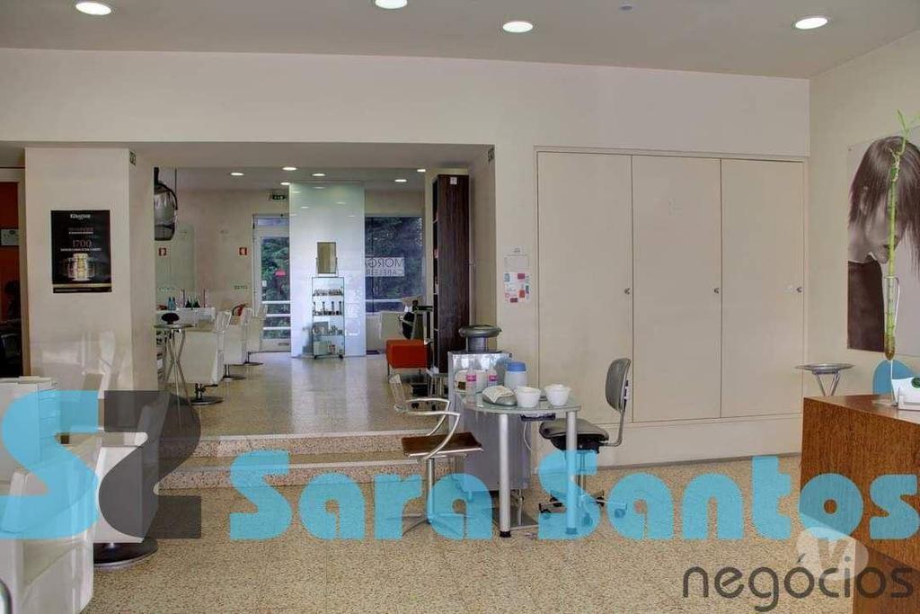 Comprar Loja Vila Nova de Gaia - Fotos para Loja de Cabeleireiro totalmente equipada C 120m2 e 2...