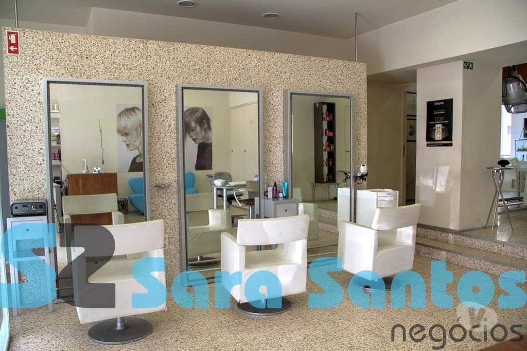 Comprar Loja Vila Nova de Gaia - Fotos para Loja de Cabeleireiro totalmente equipada C 120m2 e 2...