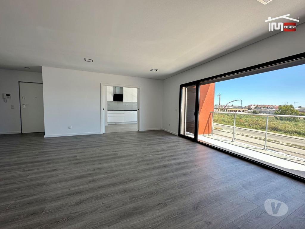 Apartamentos a venda Montijo - Fotos para Montijo-Fantástico T3 em acabamentos (6-A-001228)
