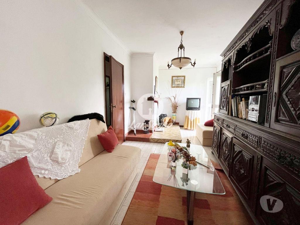 Apartamentos a venda Vila Nova de Famalicão - Fotos para Moradia Isolada T4 c 1200m2 em Telhado, V.N. Famalicão.