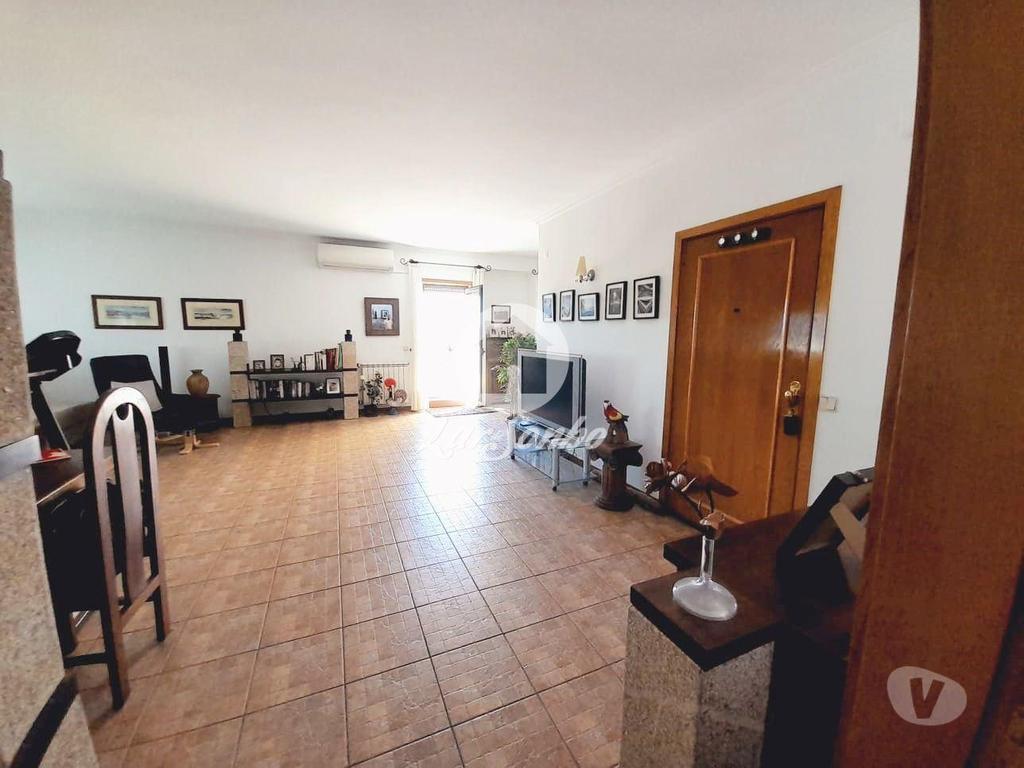 Apartamentos a venda Vila Nova de Famalicão - Fotos para Apartamento T3 no Centro de Famalicão com Terraço Panorâmico e 2
