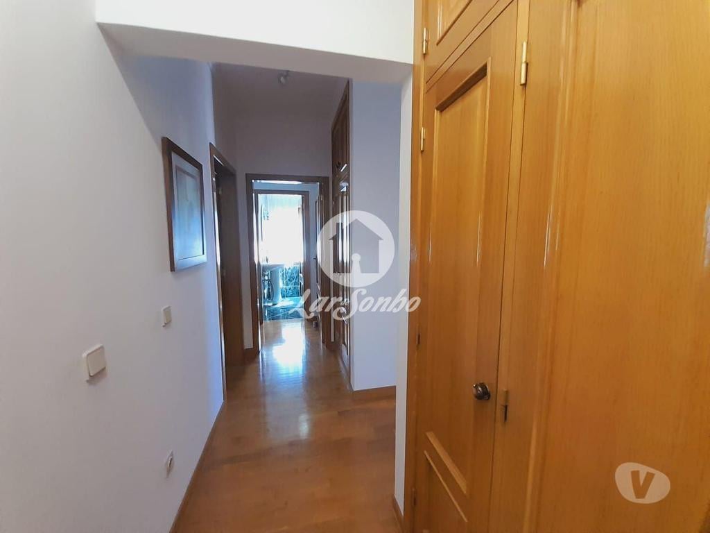 Apartamentos a venda Vila Nova de Famalicão - Fotos para Apartamento T3 no Centro de Famalicão com Terraço Panorâmico e 2