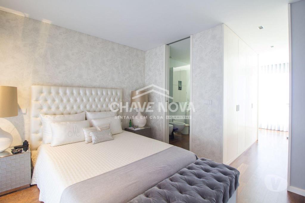 Apartamentos a venda Vila Nova de Gaia - Fotos para Moradia T4 c piscina S. Félix da Marinha (AR 04545)