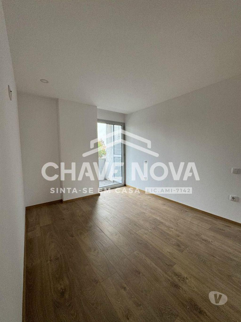 Imóveis para alugar Porto - Fotos para Arrendamento T1 com lugar de garagem no Porto