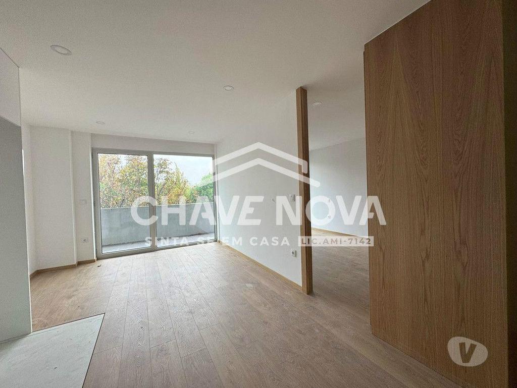 Imóveis para alugar Porto - Fotos para Arrendamento T1 com lugar de garagem no Porto