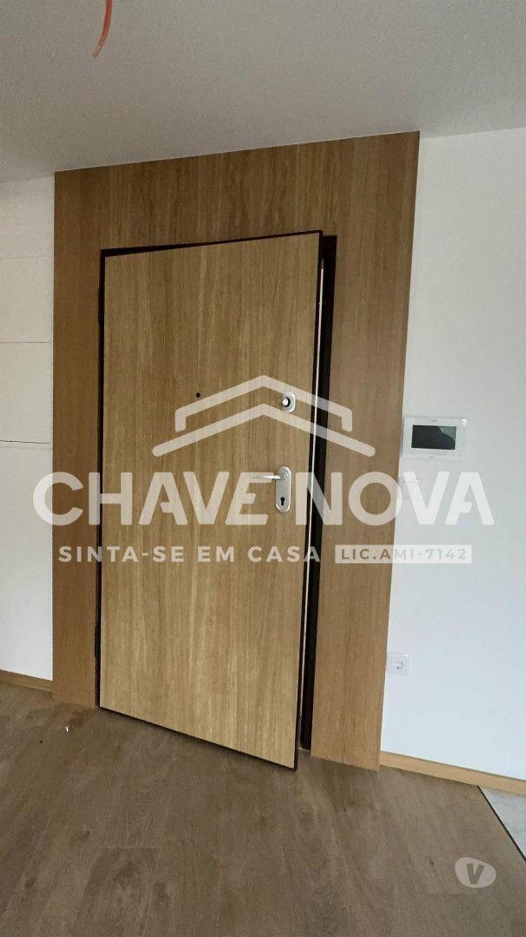 Imóveis para alugar Porto - Fotos para Arrendamento T1 com lugar de garagem no Porto