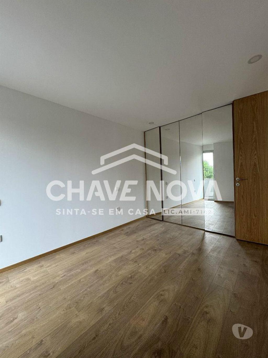 Imóveis para alugar Porto - Fotos para Arrendamento T1 com lugar de garagem no Porto
