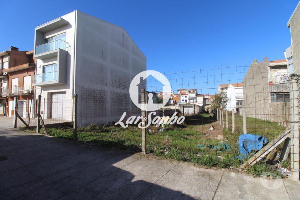 Terrenos Vila do Conde - Fotos para Moradia em banda c terreno de 900m2 para construção - Póvoa de