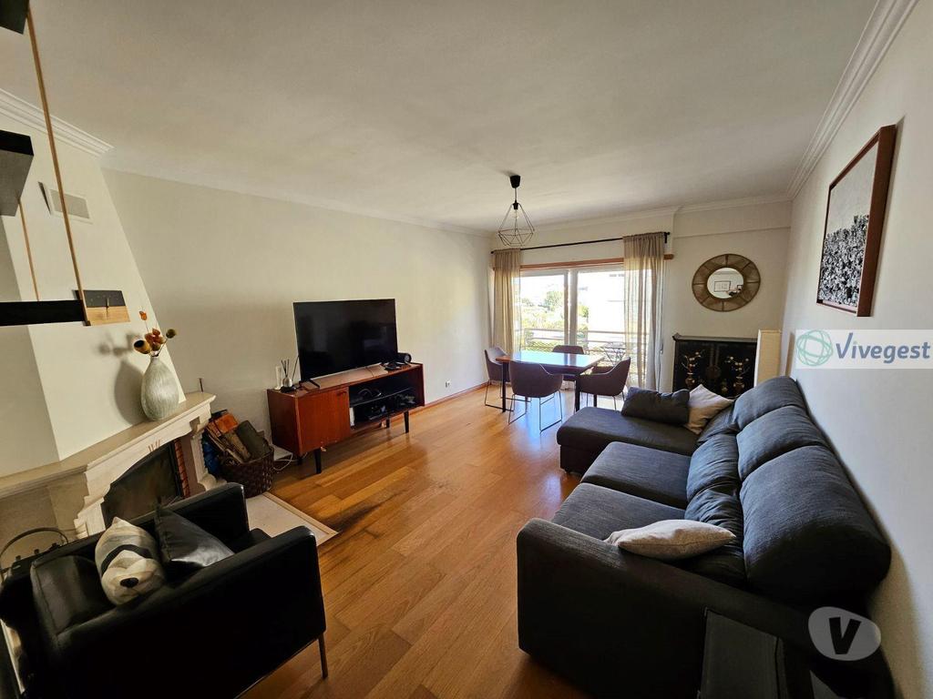 Imóveis para alugar Loures - Fotos para T2 + 1 com varanda e box