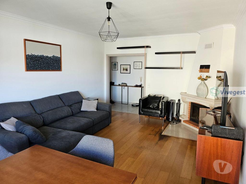 Imóveis para alugar Loures - Fotos para T2 + 1 com varanda e box