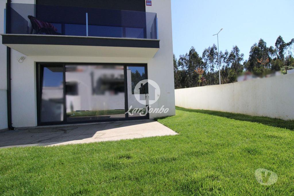 Apartamentos a venda Vila Nova de Famalicão - Fotos para Moradia M4 como nova com G.F. p 4 carros em Gondifelos