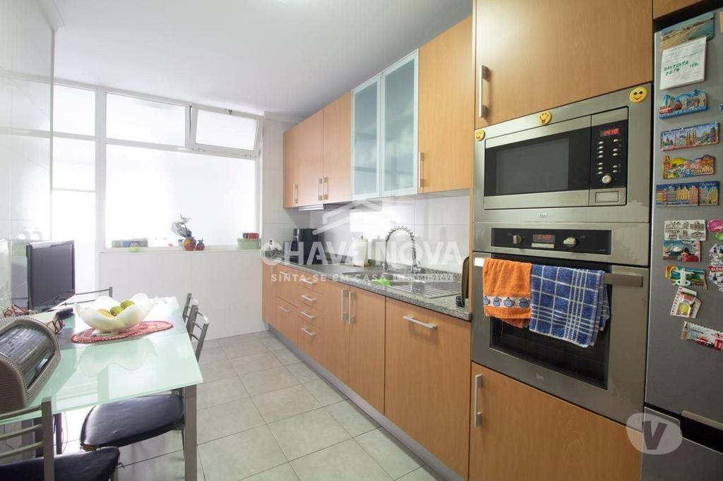 Apartamentos a venda Vila Nova de Gaia - Fotos para Excelente T2 em Oliveira do Douro com Garagem Fechada para 1