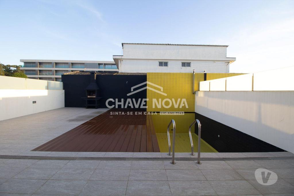 Apartamentos a venda Vila Nova de Gaia - Fotos para Moradia Geminada V4 c Piscina na Madalena (Praias) (GN 02100)