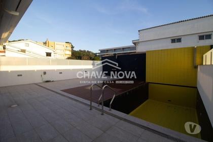 Casas e apartamentos - venda - Fotos para Moradia Geminada V4 c Piscina na Madalena (Praias) (GN 02100)