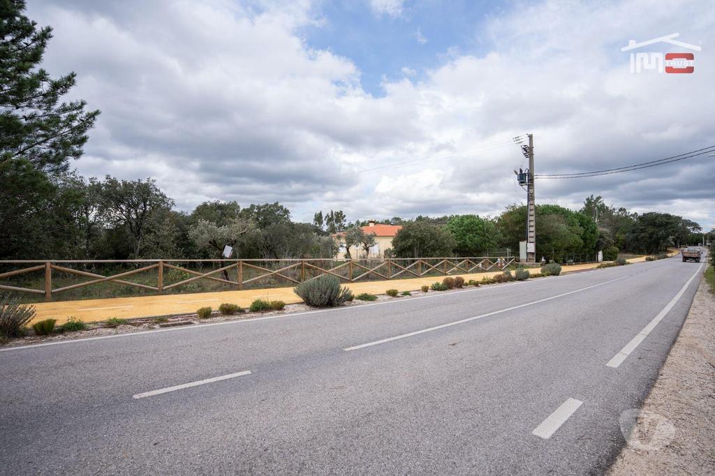 Terrenos Ourém - Fotos para Ourem-TERRENO PARA CONSTRUÇÃO COM 6820 m2 EM FATIMA (1-T-000686)