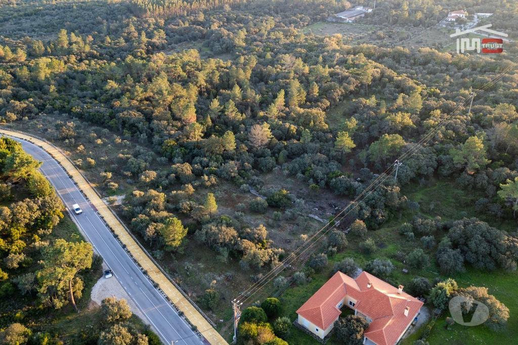 Terrenos Ourém - Fotos para Ourem-TERRENO PARA CONSTRUÇÃO COM 6820 m2 EM FATIMA (1-T-000686)