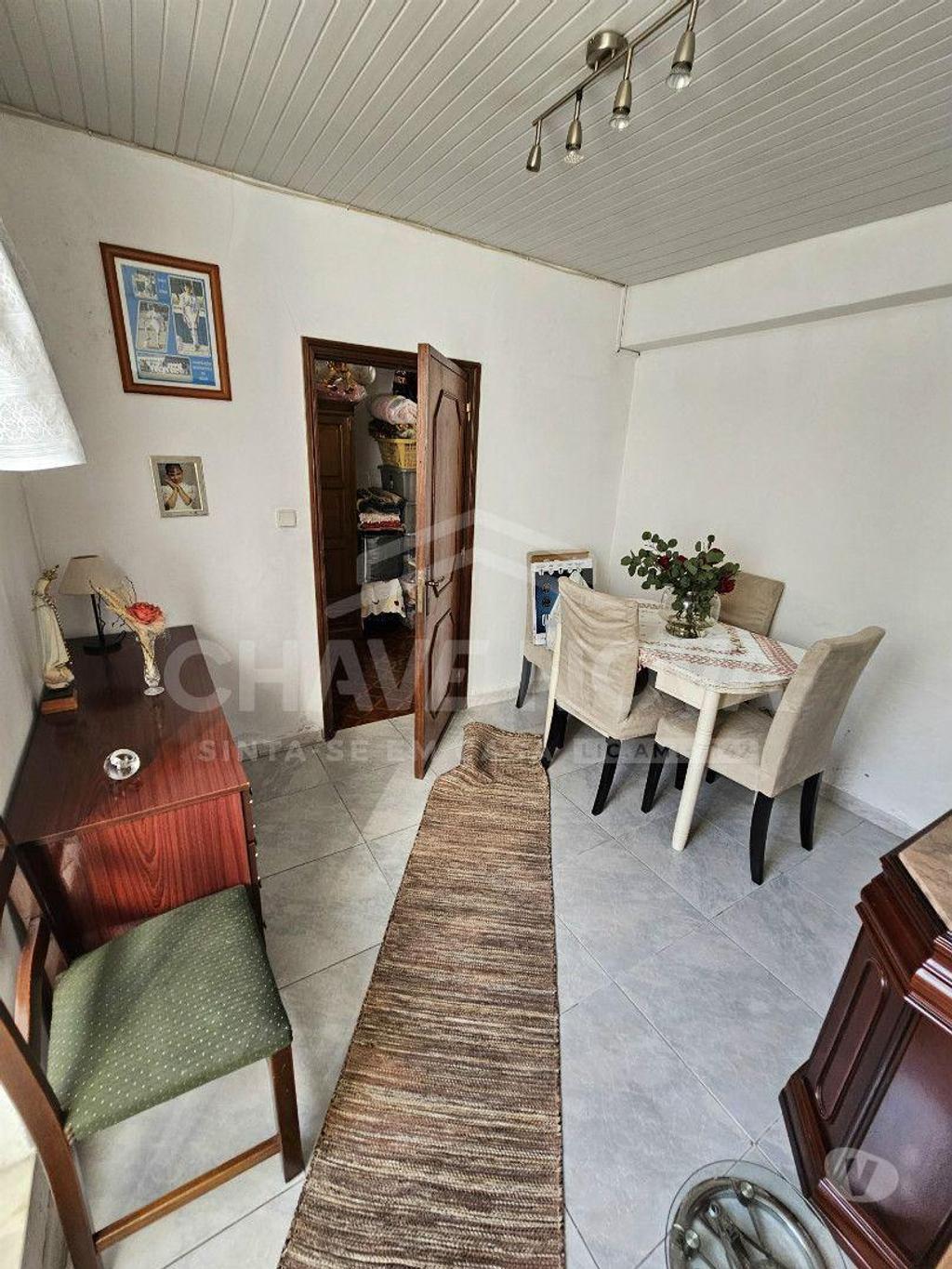 Apartamentos a venda Vila Nova de Gaia - Fotos para 4 Moradias e 2 Espaços Comerciais - Grijó - Vila Nova de Gaia